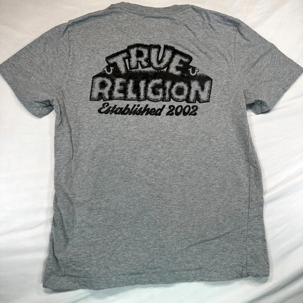 True Religion T Shirt Mens Medium Heathered Gray Graphic Print Logo Short Sleeve